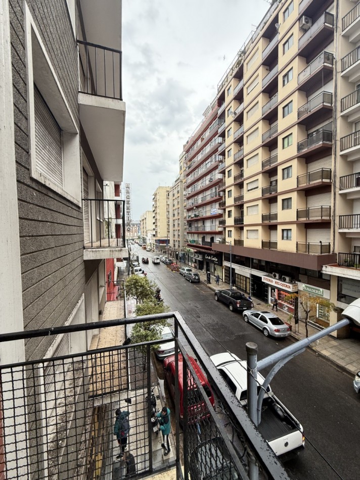 Departamento monoambiente a la calle 