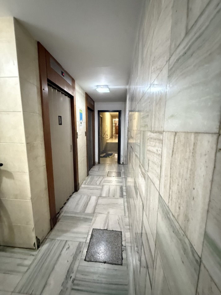 Departamento monoambiente a la calle 