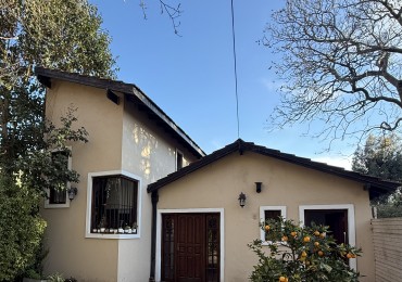 Casa en venta con gran lote y pileta