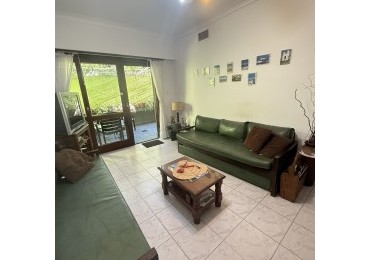 Departamento dos ambientes con cochera cubierta  y baulera