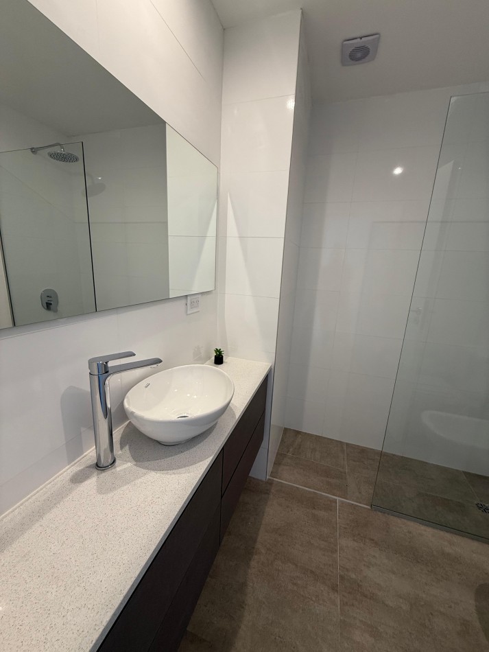 VENTA - 2 AMBIENTES A ESTRENAR - PZA MITRE