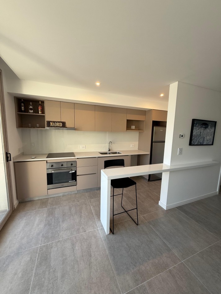 VENTA - 2 AMBIENTES A ESTRENAR - PZA MITRE