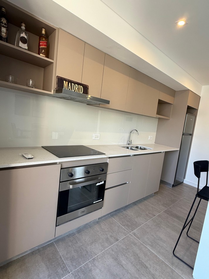 VENTA - 2 AMBIENTES A ESTRENAR - PZA MITRE