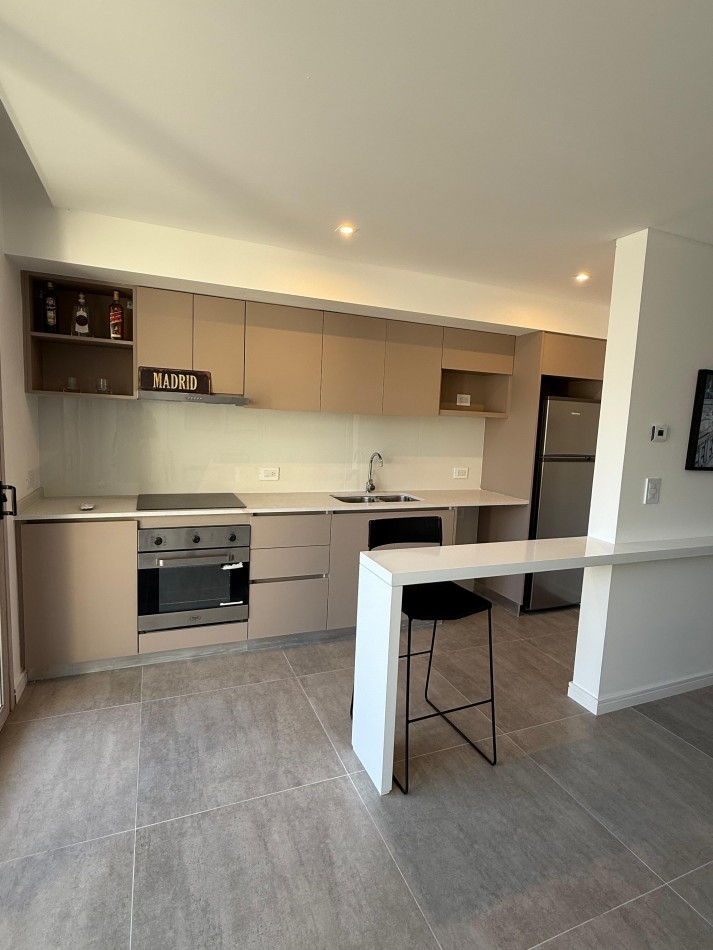 VENTA - 2 AMBIENTES A ESTRENAR - PZA MITRE