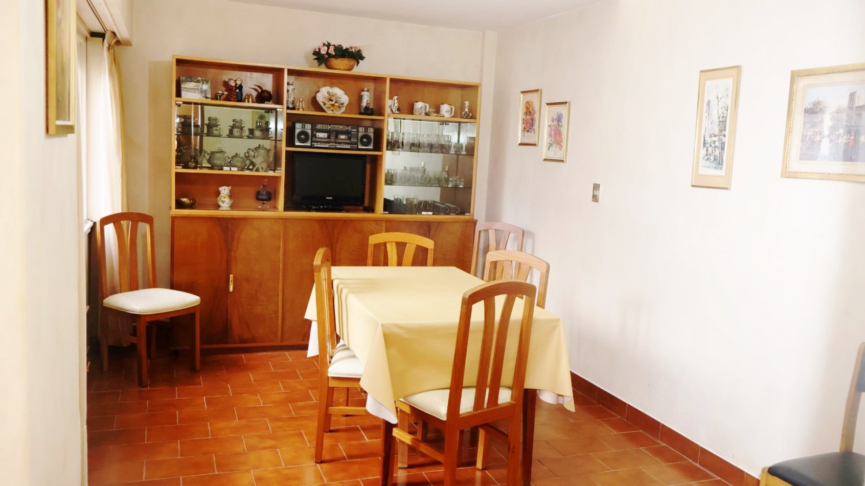 RETASADO: IMPECABLE SEMIPISO 3 AMBIENTES SOBRE PEATONAL SAN MARTIN. OPCION COCHERA 