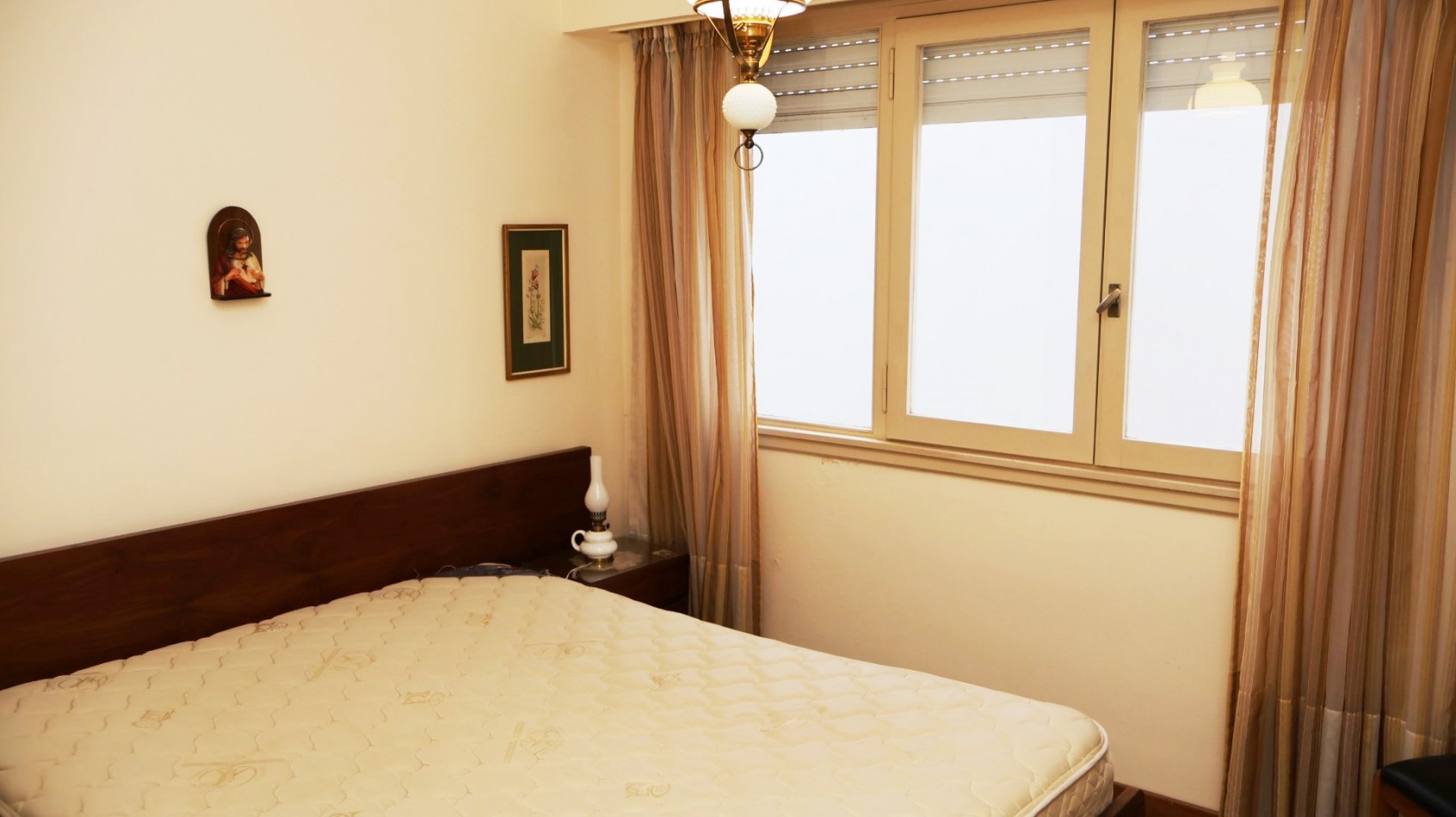 RETASADO: IMPECABLE SEMIPISO 3 AMBIENTES SOBRE PEATONAL SAN MARTIN. OPCION COCHERA 