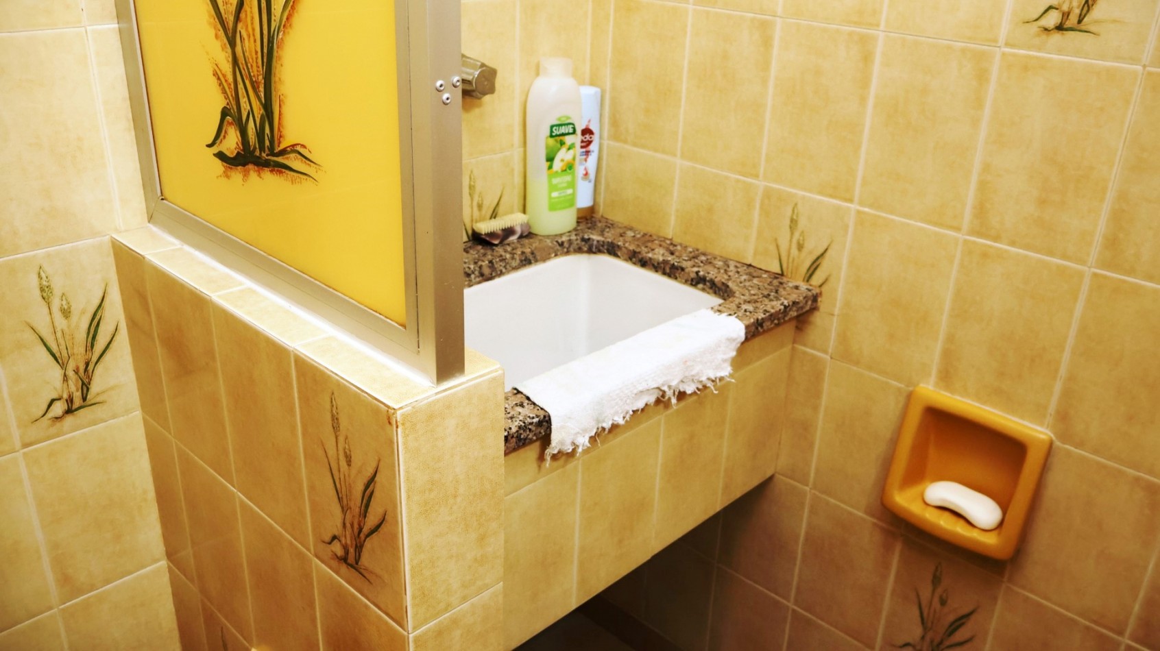 RETASADO: IMPECABLE SEMIPISO 3 AMBIENTES SOBRE PEATONAL SAN MARTIN. OPCION COCHERA 