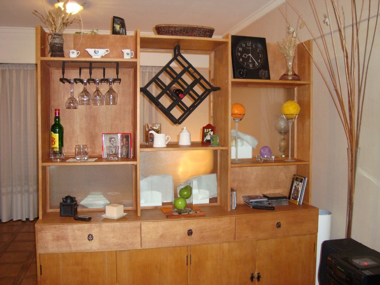 Monoambiente a la calle zona Falucho y Santa Fe.