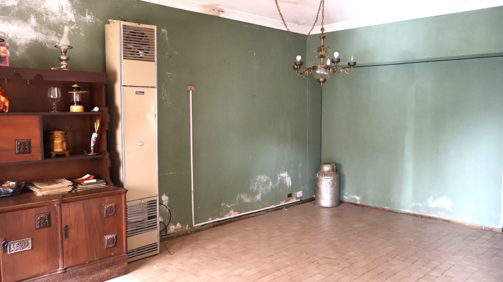 Chalet 4 ambientes a reciclar en Mar del Plata (barrio Caisamar)