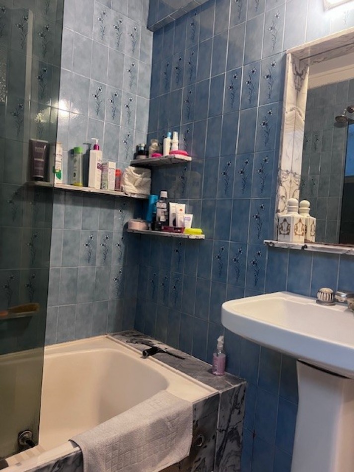 ALQUILER  HERMOSO DEPARTAMENTO EN SEMIPISO, 3 AMB. CON DEPENDENIAS, TERRAZA PROPIA Y COCHERA, LOMAS DE STELLA MARIS