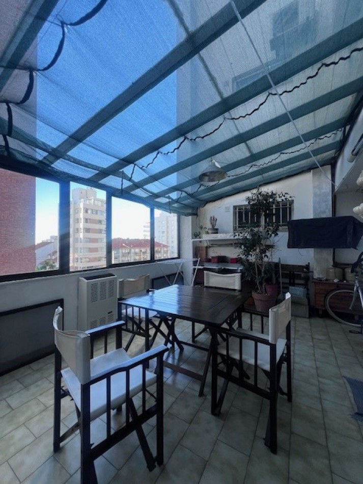 ALQUILER  HERMOSO DEPARTAMENTO EN SEMIPISO, 3 AMB. CON DEPENDENIAS, TERRAZA PROPIA Y COCHERA, LOMAS DE STELLA MARIS