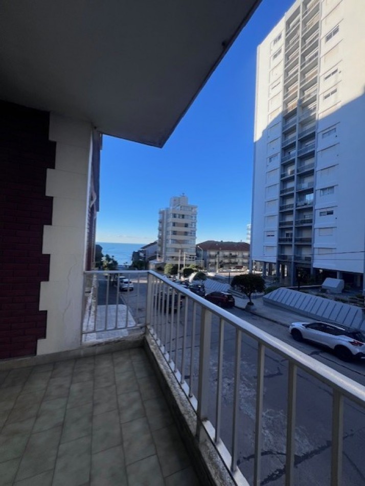 ALQUILER  HERMOSO DEPARTAMENTO EN SEMIPISO, 3 AMB. CON DEPENDENIAS, TERRAZA PROPIA Y COCHERA, LOMAS DE STELLA MARIS
