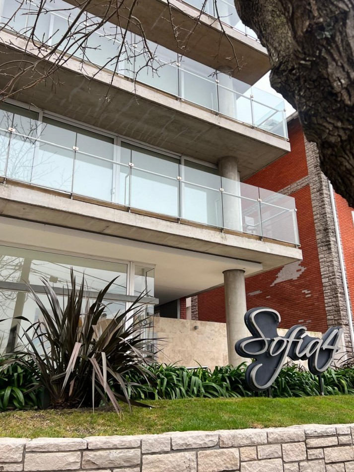 DEPARTAMENTO, PISO 3 AMB. CON COCHERA VISTA PLENA AL GOLF CLUB MDP Y MAR, BALCON CORRIDO PERIMETRAL, QUINCHO, GYM, SOFIA IV