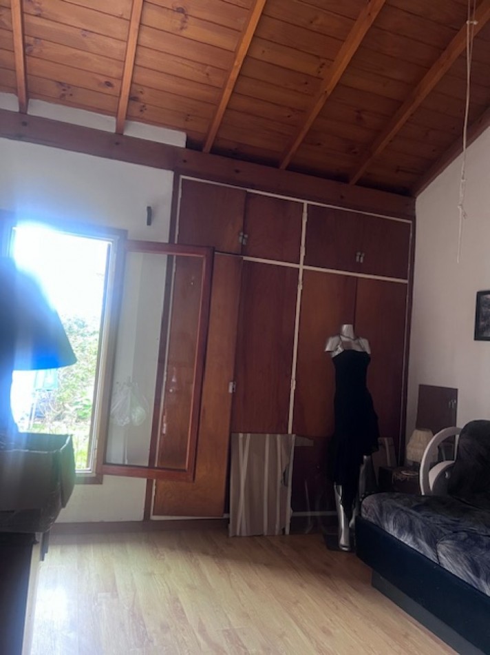 venta chalet en mar del plata, cercano a  barrio santa Monica,  3 amb. con parque, garaje y trotadora varios autos.