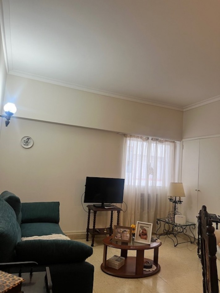 VENTA DEPARTAMENTO.  3 AMB.,  ZONA PLAZA MITRE