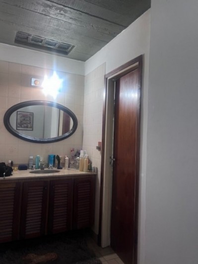 venta chalet en mar del plata, cercano a  barrio santa Monica,  3 amb. con parque, garaje y trotadora varios autos.
