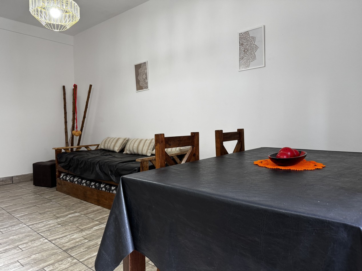 2 AMBIENTES A LA CALLE CON BALCON SALIENTE EN ZONA CENTRO - APTO CREDITO