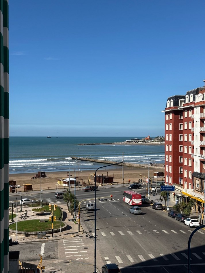 MODERNO 3 AMBIENTES TOTALMENTE RECICLADO CON BALCON Y VISTA PANORAMICA AL MAR