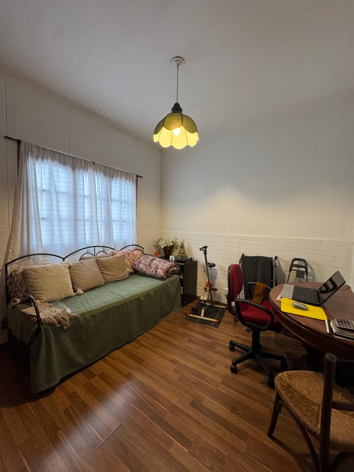 Dpto 3 ambientes (primer piso por escalera)