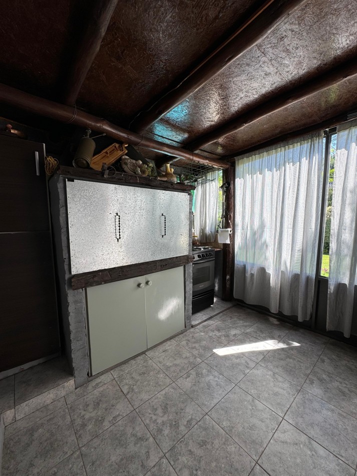 CASA 4 AMBIENTES EN LOTE PROPIO CON PILETA CLIMATIZADA