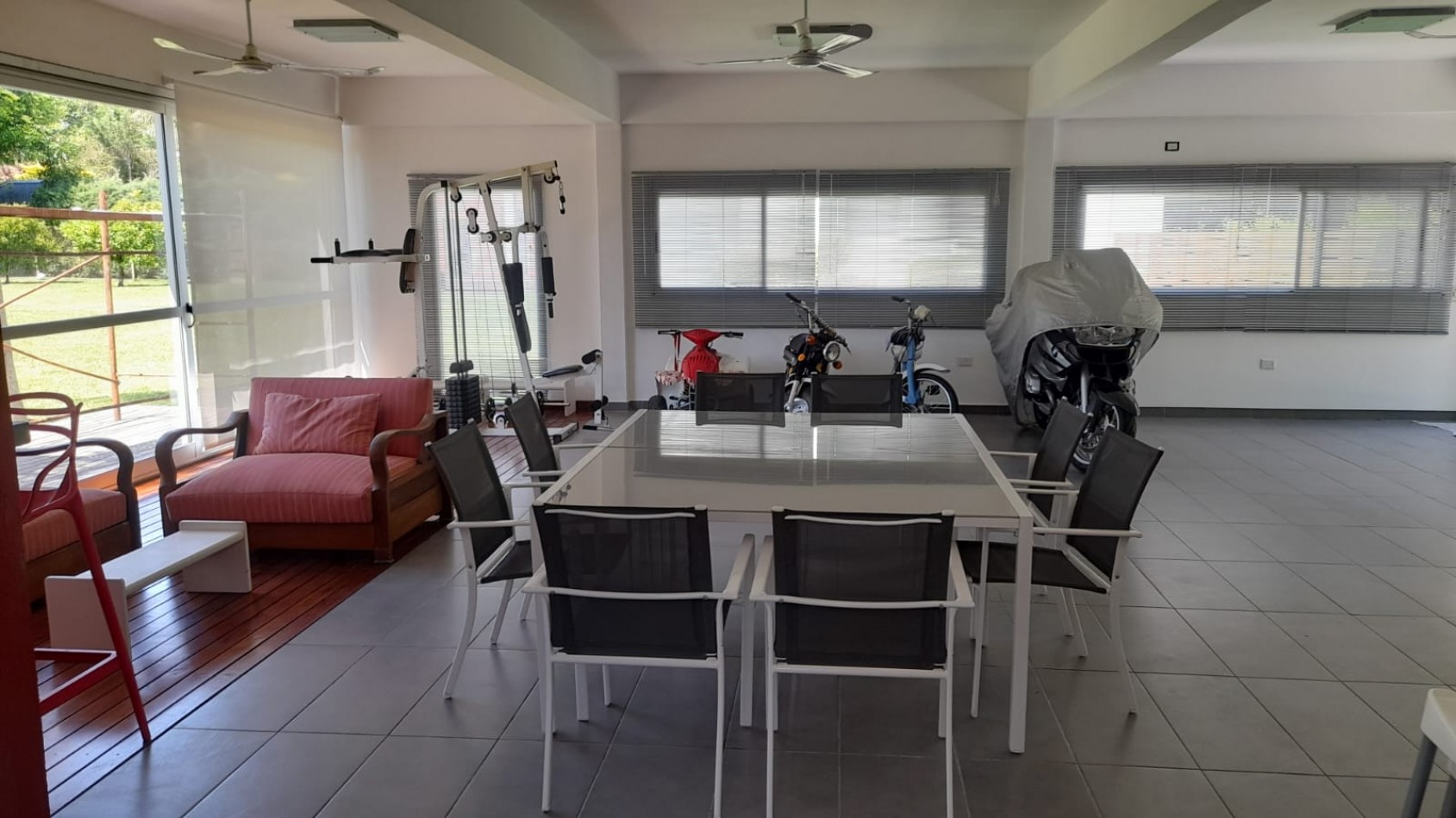 EXCLUSIVA CASA 7 AMBIENTES DE CATEGORIA EN BARRIO PRIVADO VILLAGE DEL PARQUE/HUDSON