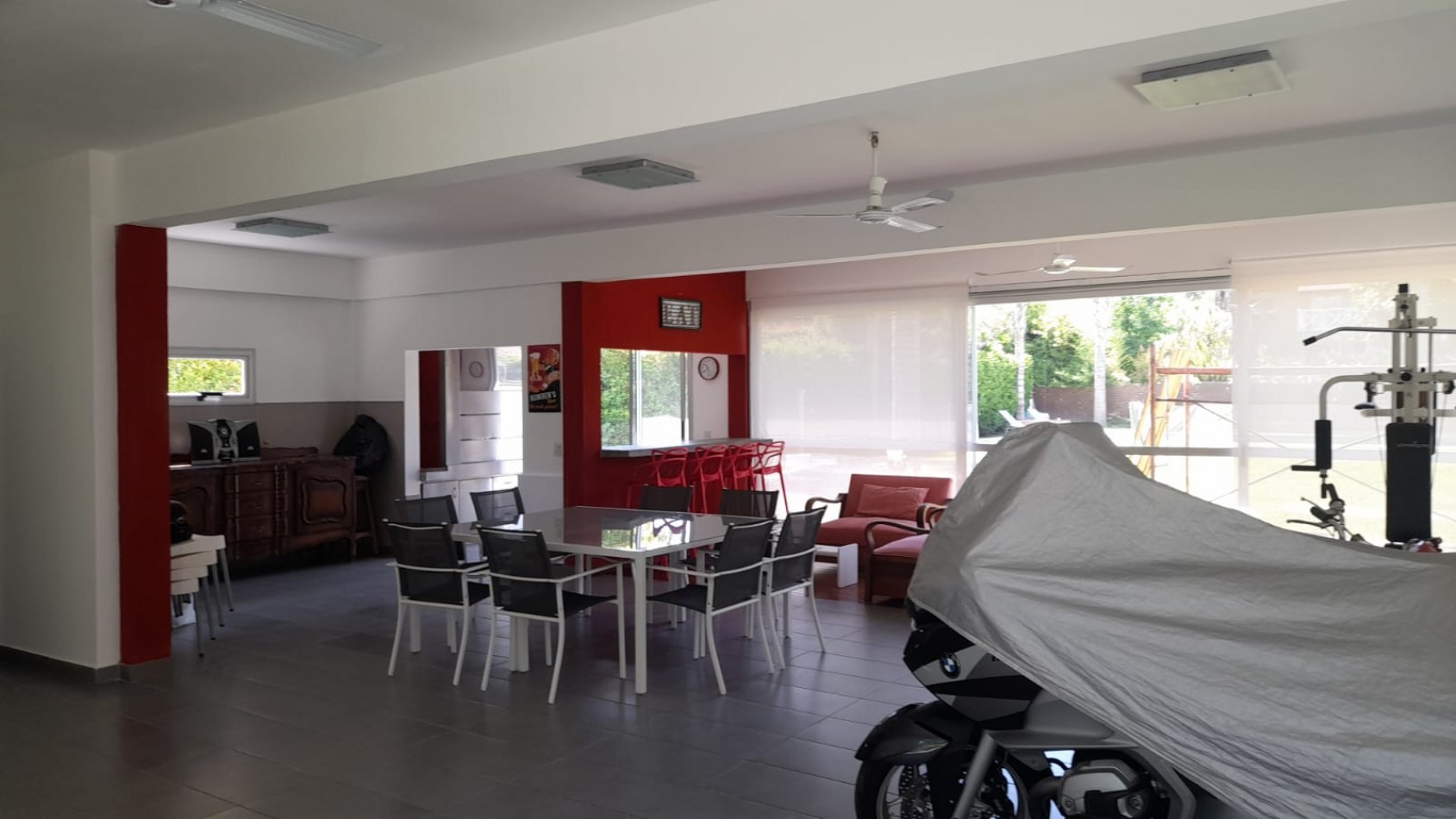 EXCLUSIVA CASA 7 AMBIENTES DE CATEGORIA EN BARRIO PRIVADO VILLAGE DEL PARQUE/HUDSON