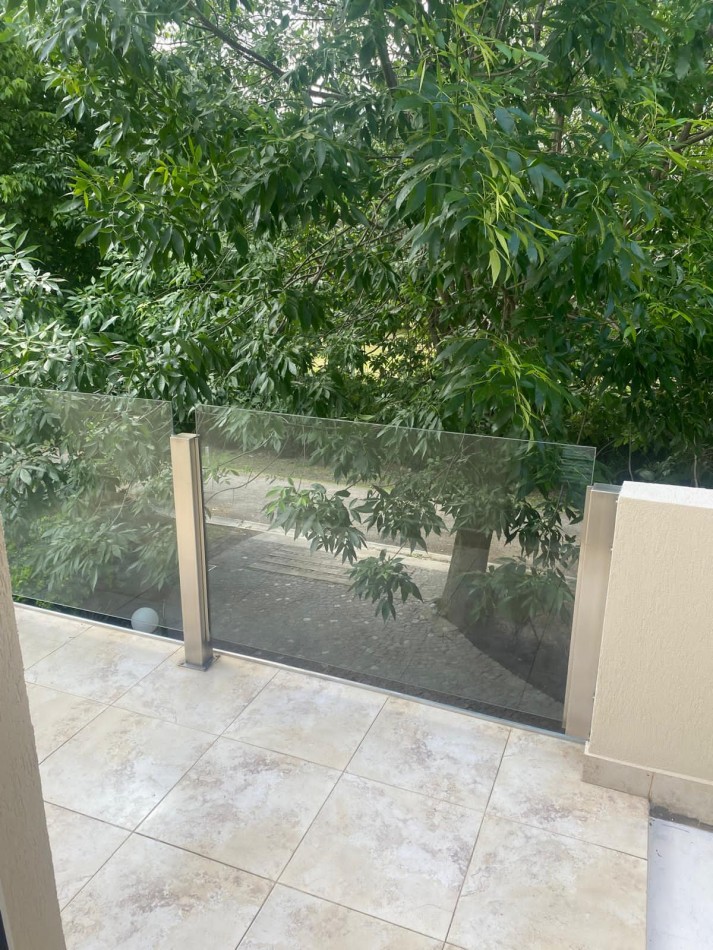 EXCLUSIVA CASA 7 AMBIENTES DE CATEGORIA EN BARRIO PRIVADO VILLAGE DEL PARQUE/HUDSON