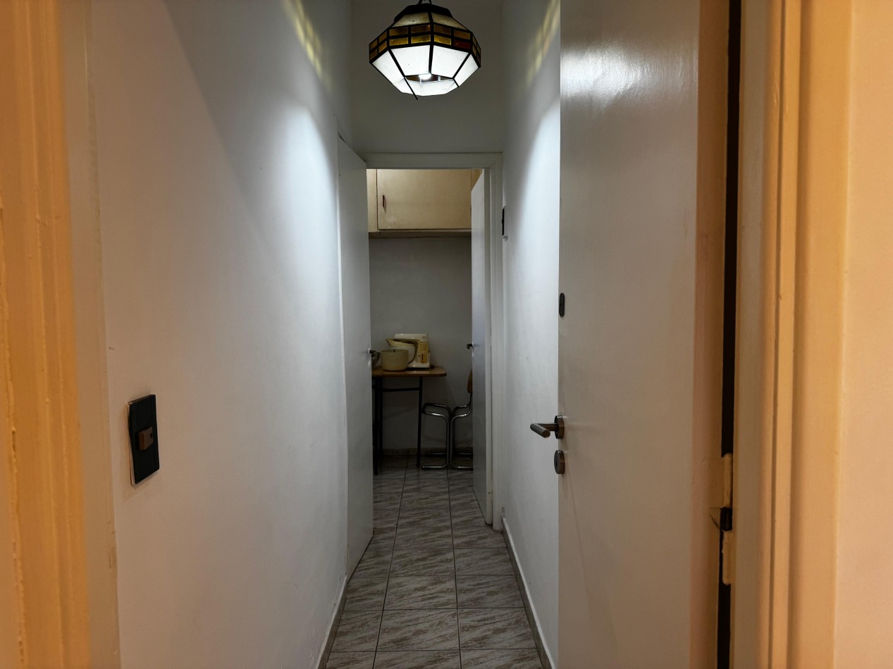 Oportunidad en La Perla Norte - Departamento 3 Ambientes a la Calle