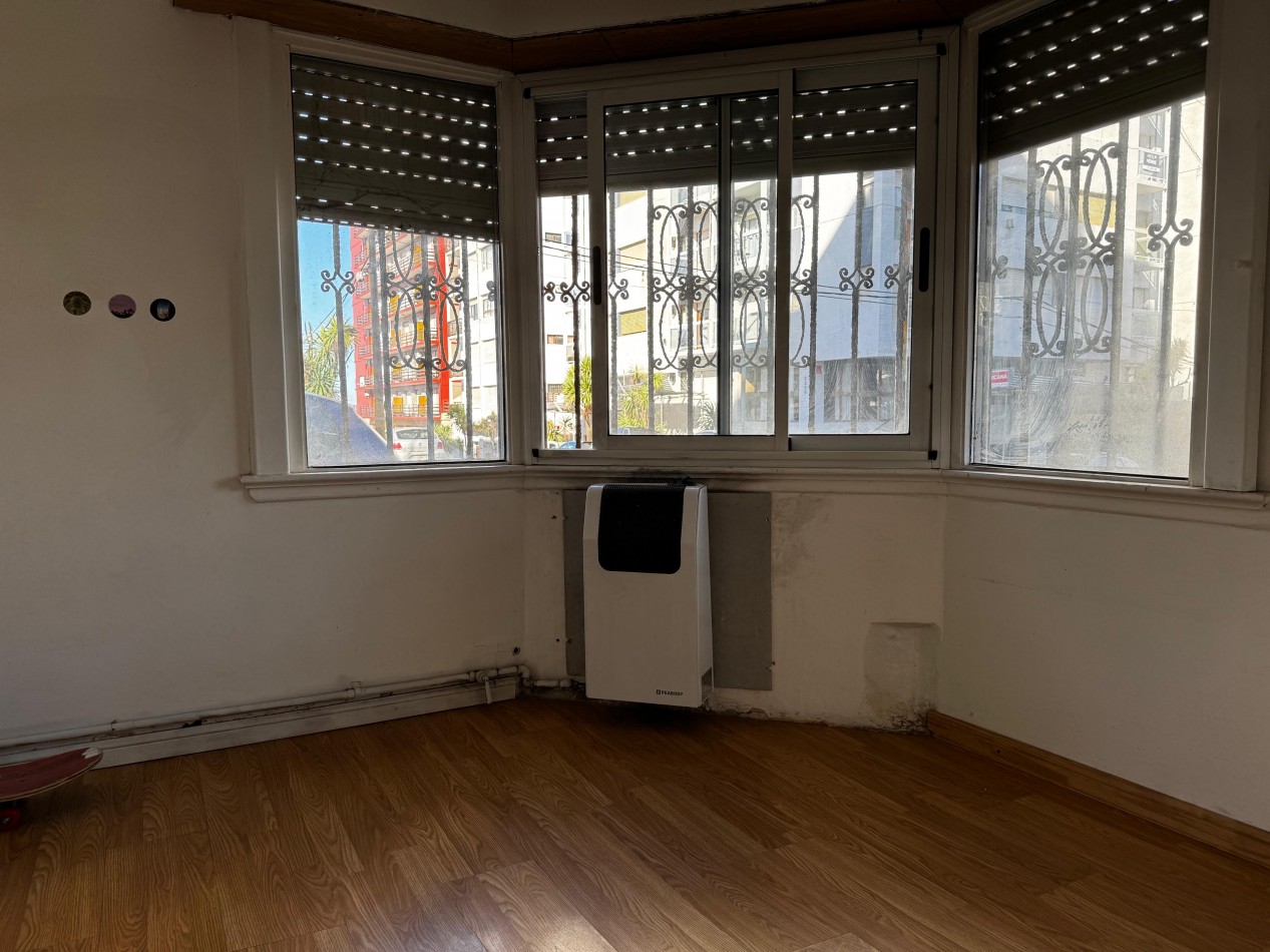 Oportunidad en La Perla Norte - Departamento 3 Ambientes a la Calle