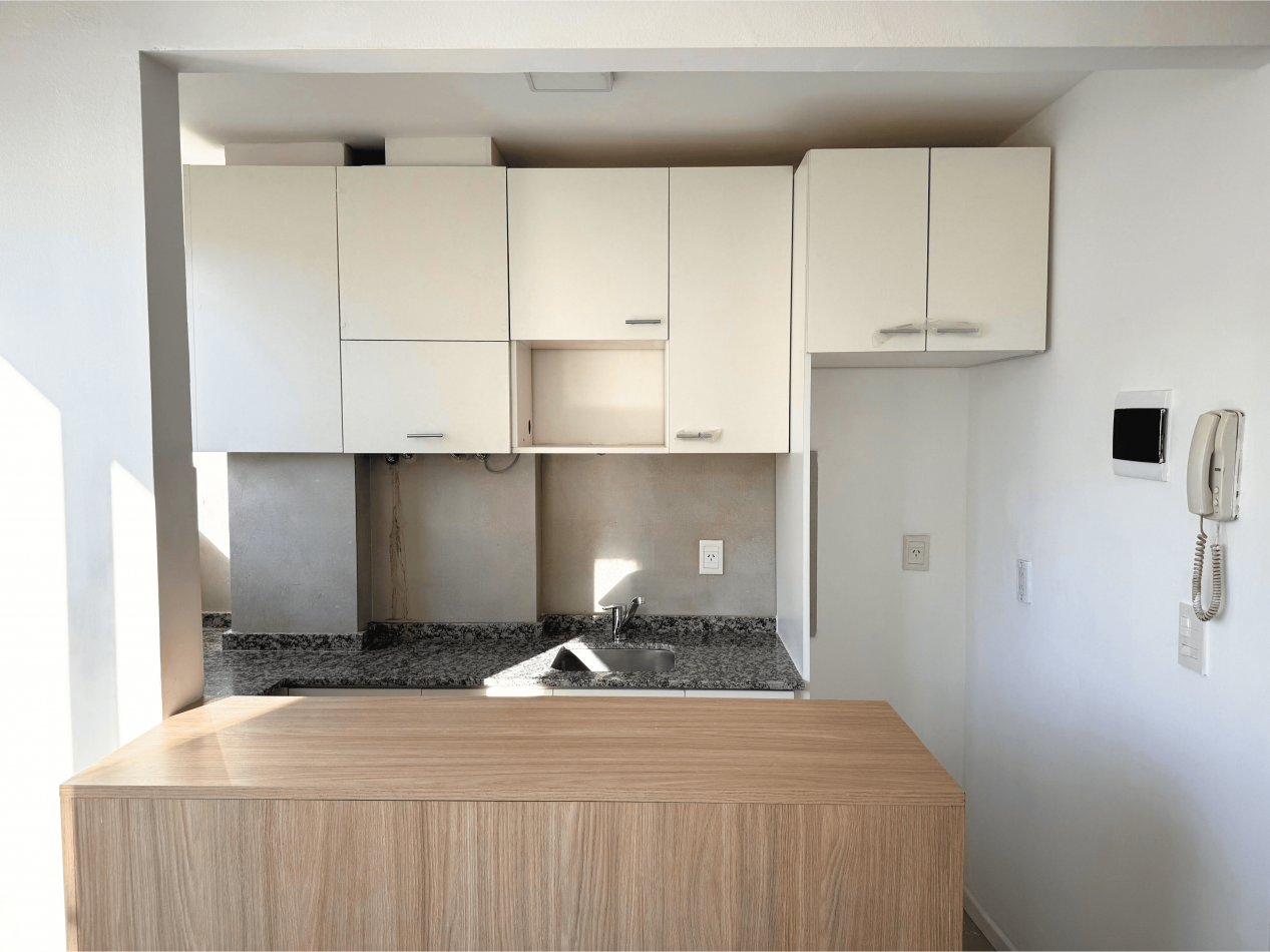 2 AMBIENTES RECICLADO A ESTRENAR AL FRENTE EN ZONA ALDREY