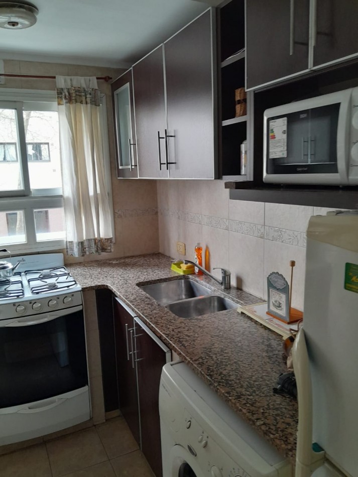 3 AMB.EXTERNOS, BALCON Y PATIO. 2 BAÑOS. PLAZA MITRE.