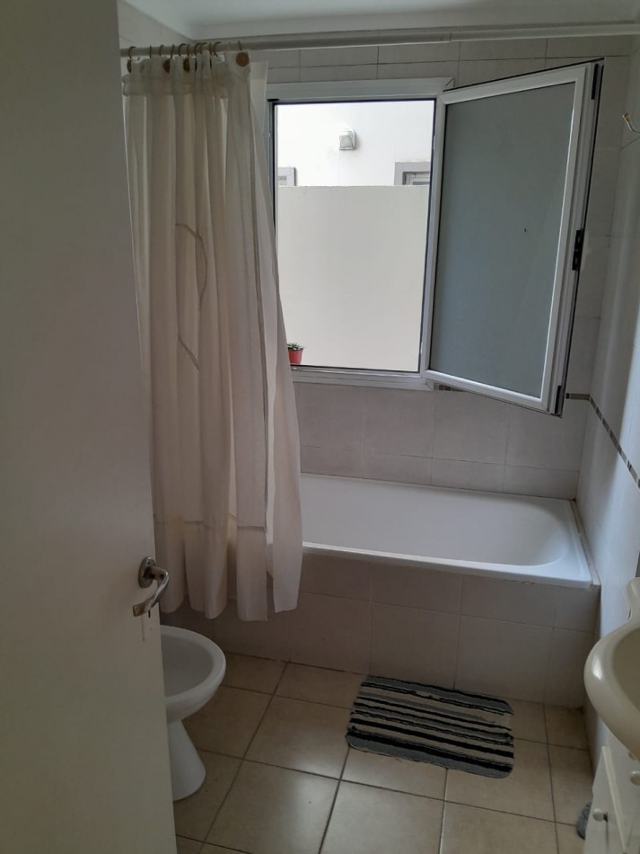 3 AMB.EXTERNOS, BALCON Y PATIO. 2 BAÑOS. PLAZA MITRE.