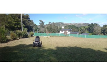 BELLO LOTE EN COLINAS VERDES.