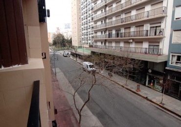 MONOAMBIENTE EXTERNO CON BALCON.AMOBLADO.