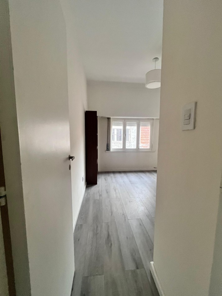 Departamento 3 ambientes con balcon zona villa primera