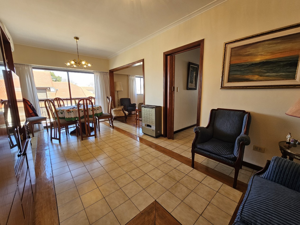 DEPARTAMENTO 3 AMBIENTES CON BALCON AL FRENTE